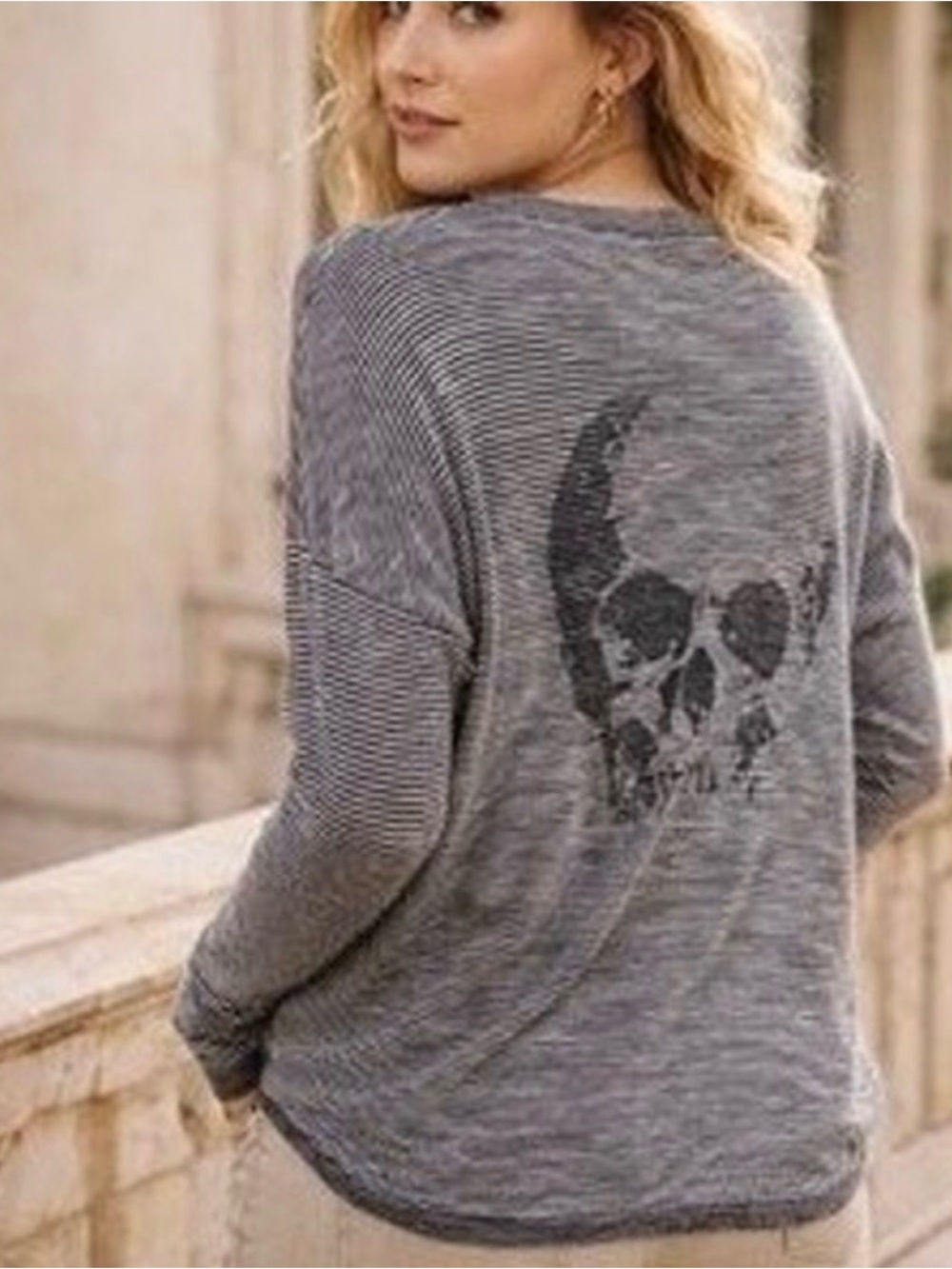 Skull‎ Cashmere Sweater Womens Black White Striped Long Sleeve Knit Top.